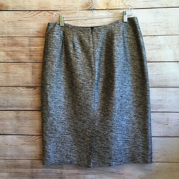 VINTAGE DONCASTER SKIRT SET IN SILK BLEND - Picture 8 of 9